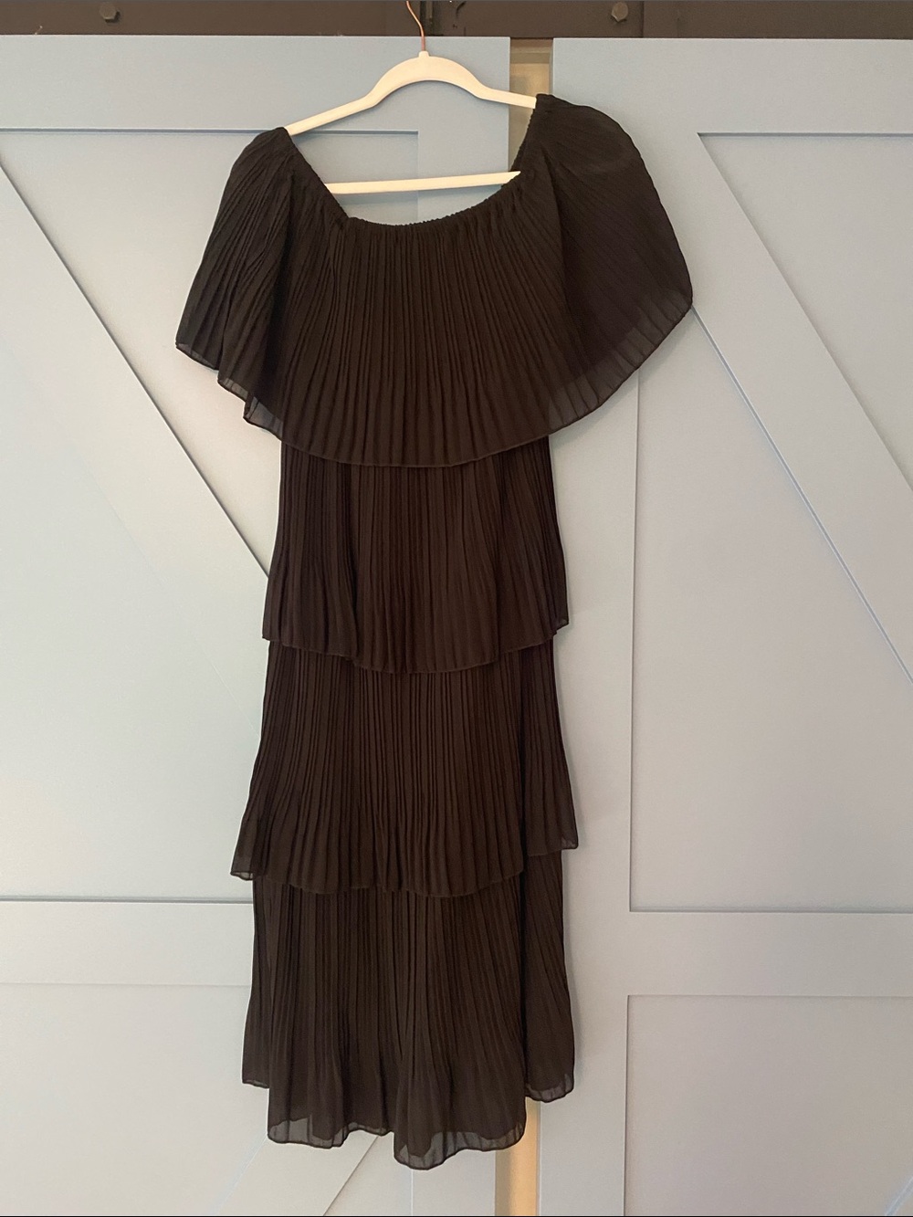 Off-Shoulder Black Tiered Pleated Dress